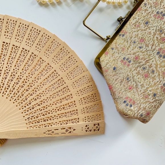 Vintage 1950s Evening Clutch + Sandalwood Fan - Picture 4 of 8